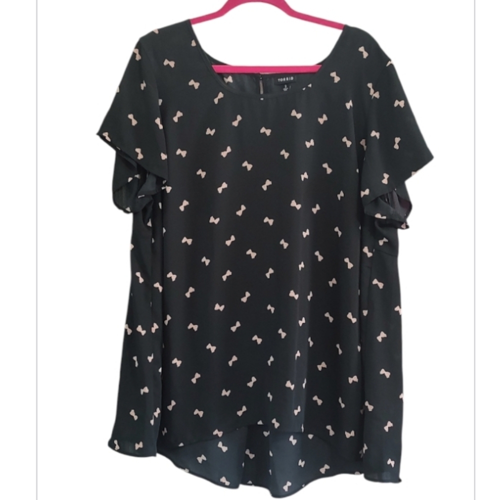 Torrid Black Blouse with Pink Bow Pattern Size 3X